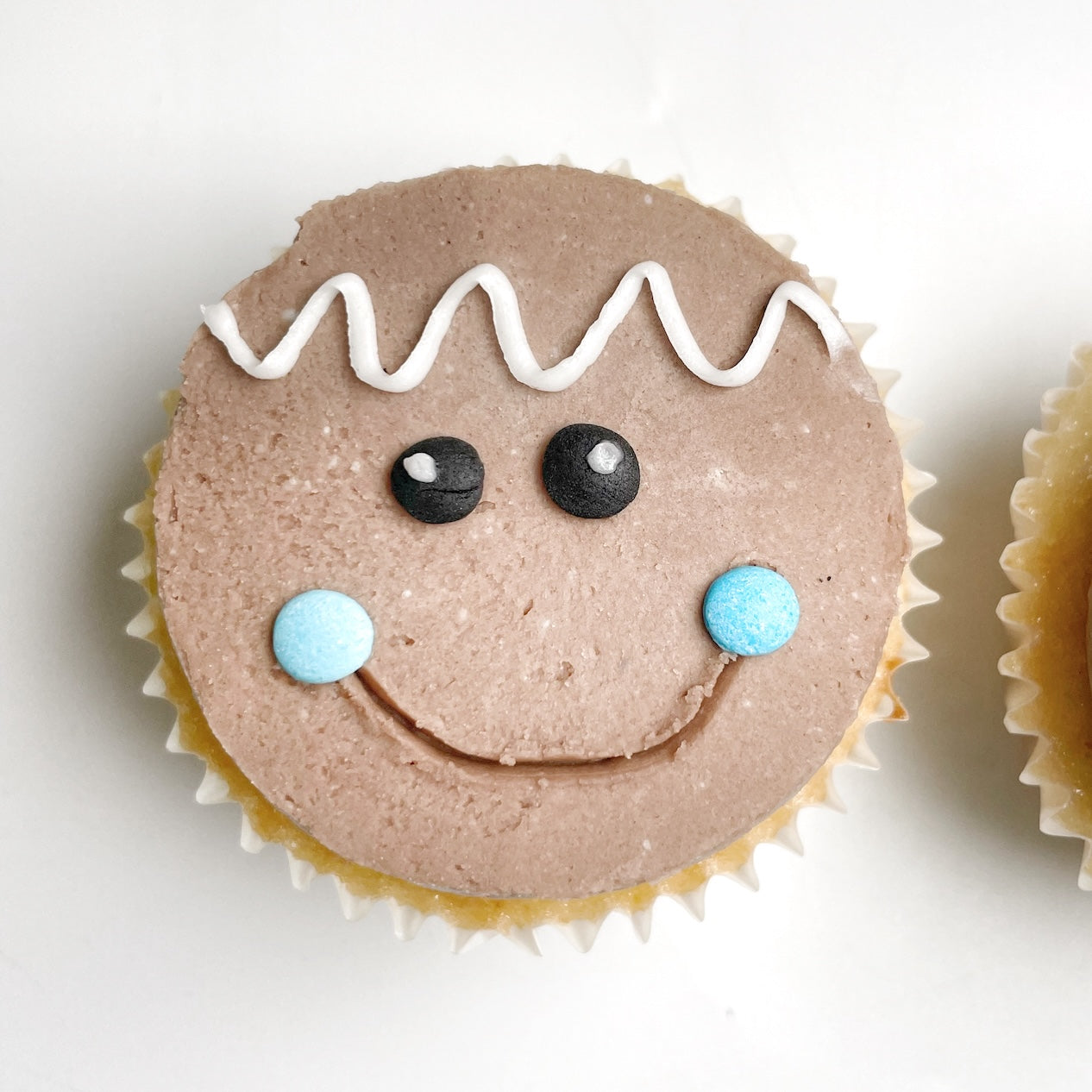 Gingerbread_Cutie_Boy_Cupcake