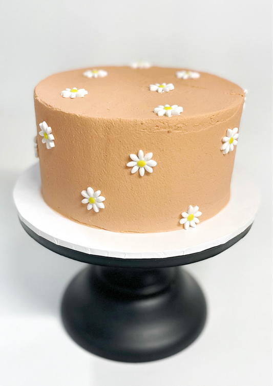 Daisy DIY cake kit, flower cake kit, floral cake kit.