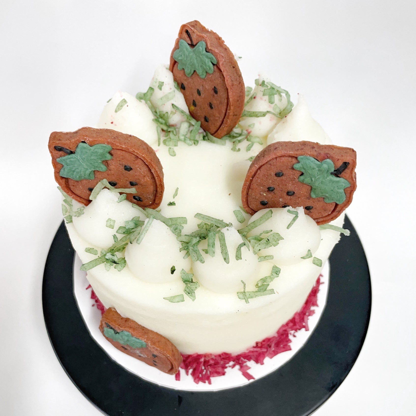 Strawberry_DIY_Doggy_Cake_Kit
