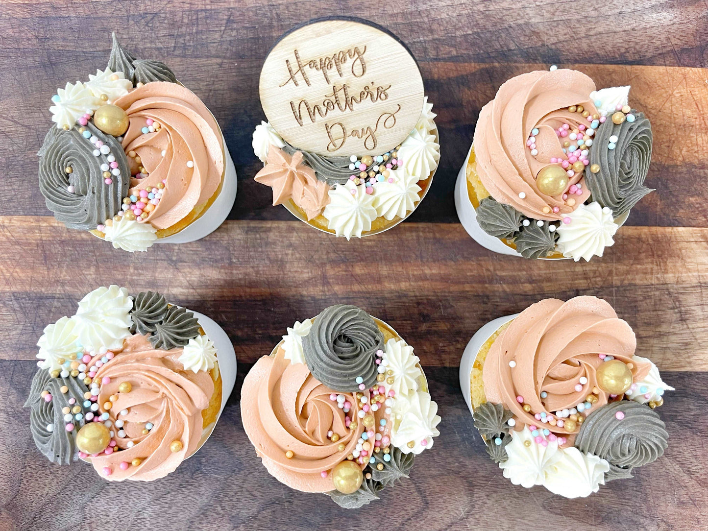 buttercream cupcakes, diy cupcake kit, cupcake kit, Mother's Day cupcake kit, Mother's Day plaque, sprinkles