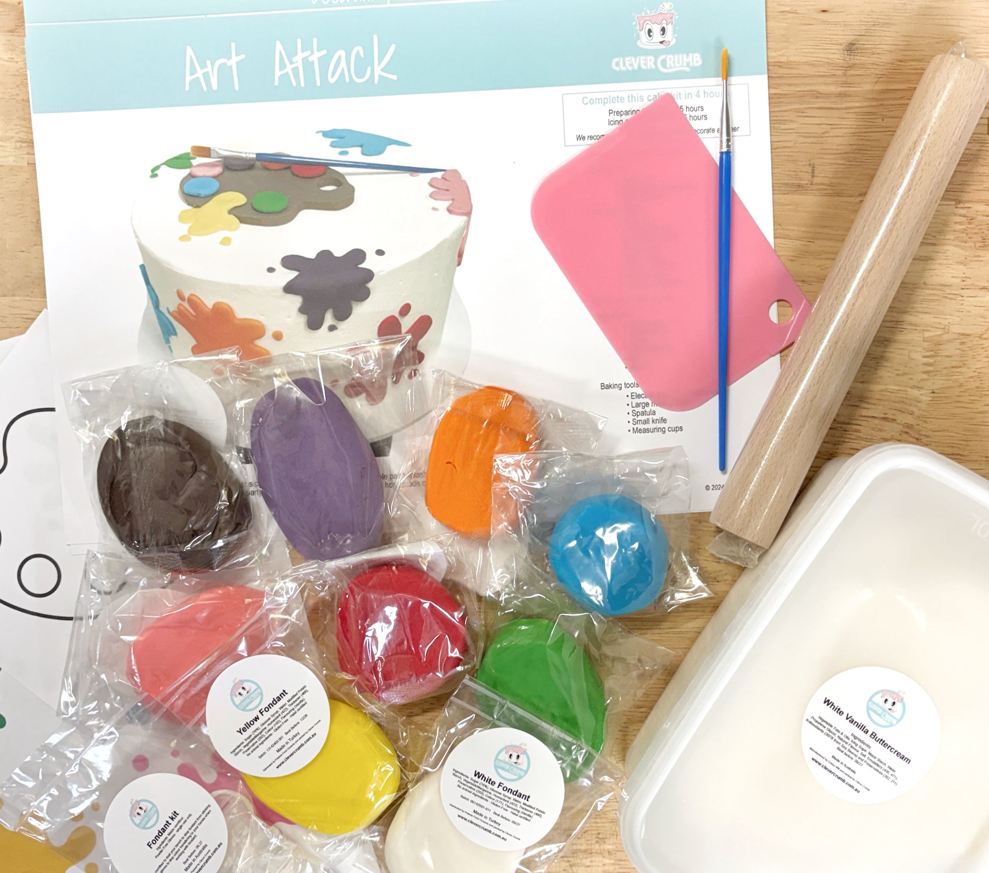 Art_Attack_Cake_decorating_Kit_Contents_Pre-made_Icing