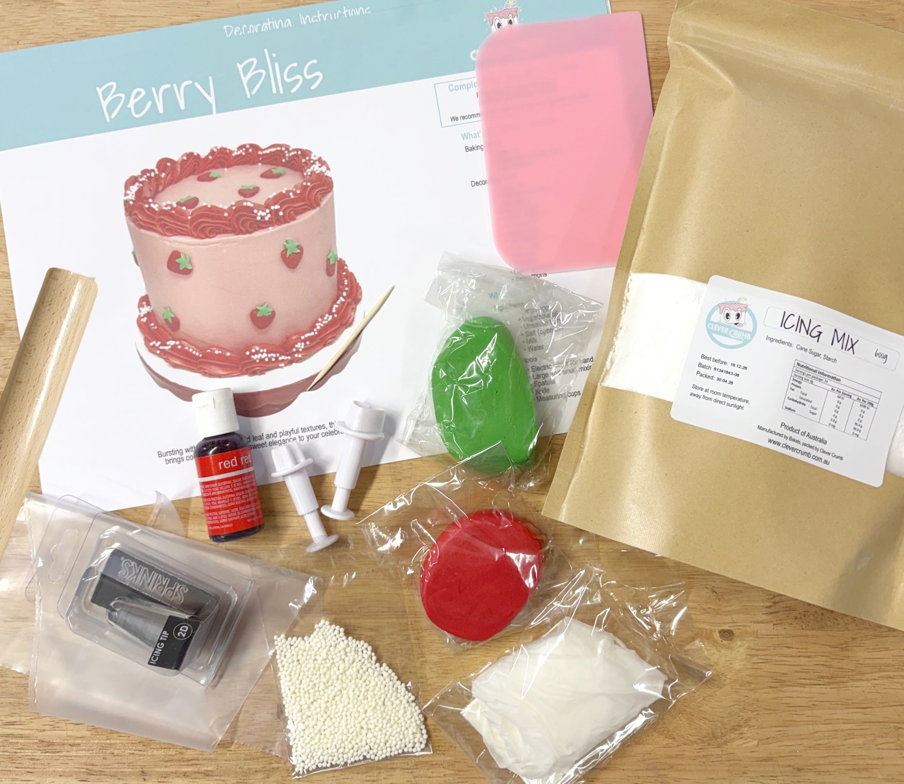 Berry_Bliss_Cake_decorating_Kit_Contents_Standard_Icing
