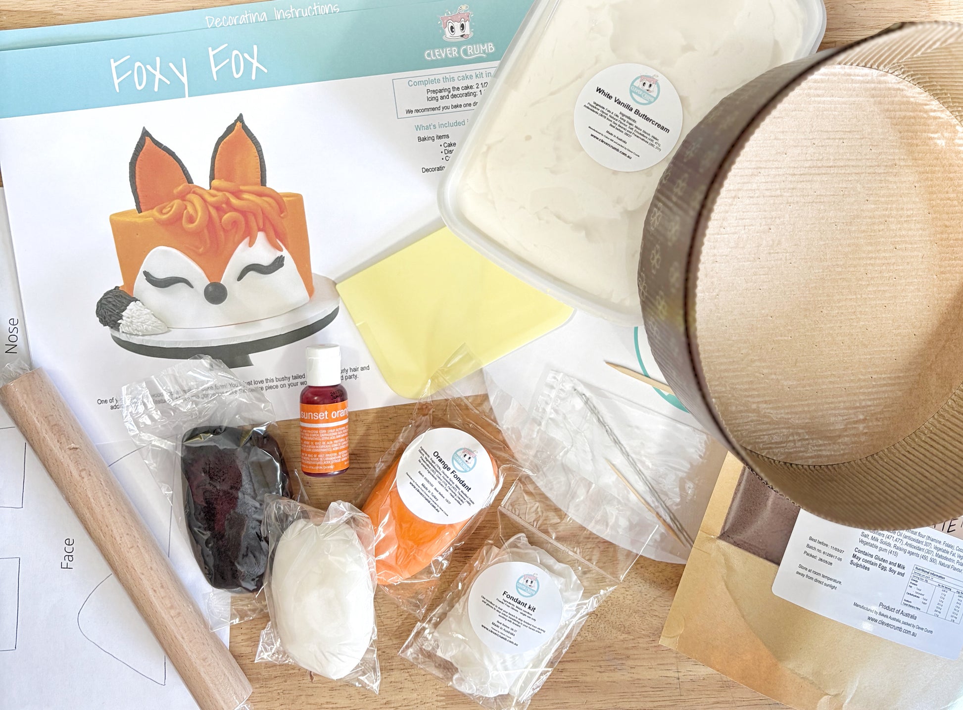 Fox_Cake_Kit_Contents_Pre-made_Icing