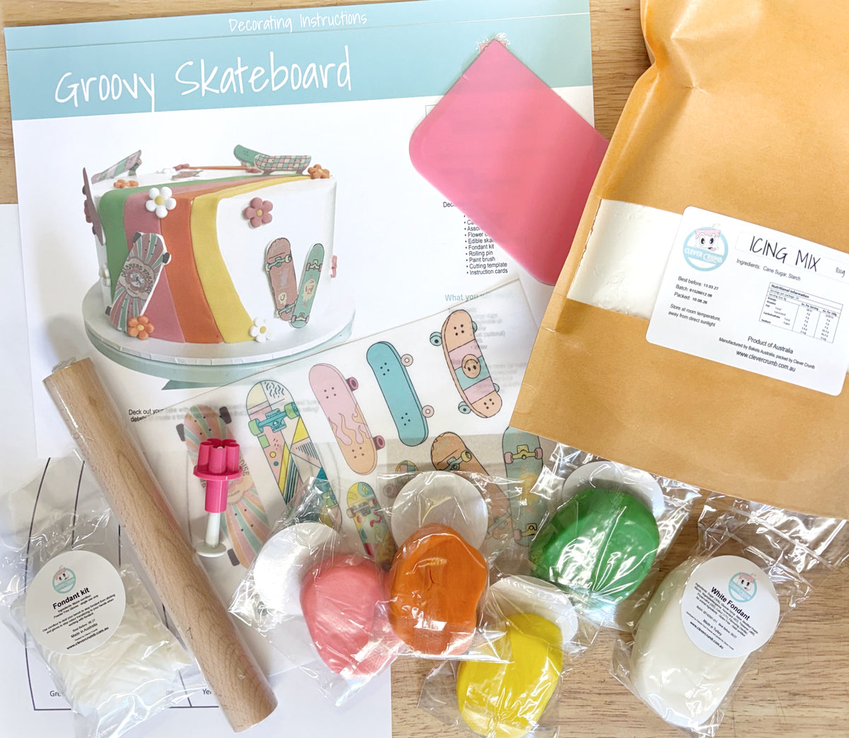 Groovy_Skateboard_Cake_Decorating_Kit_Contents_Standard_Icing