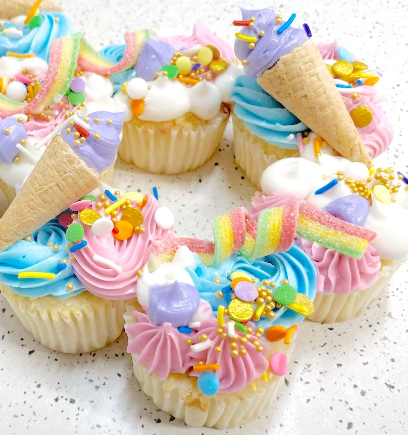 Ice_Cream_Sundae_DIY_Cupcake_Kit_Close_Up