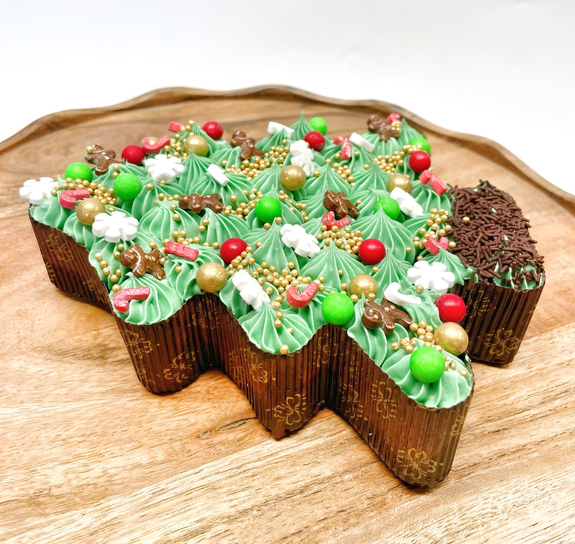 Mini_Christmas_Tree_Cake_Kit_Side