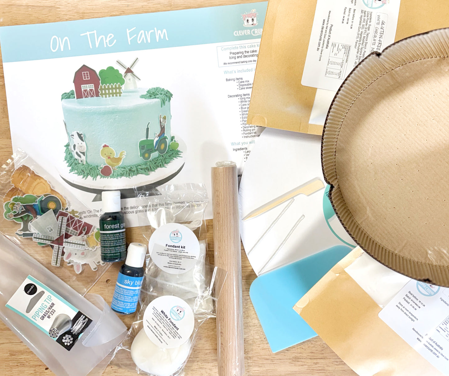 On_The_Farm_Cake_Kit_Contents_Standard_Icing