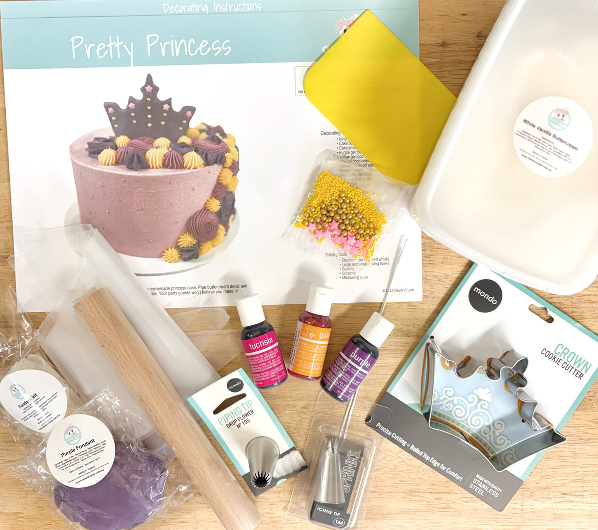 Pretty_Princess_Cake_Decorating_Kit_Contents_Pre-made_Icing
