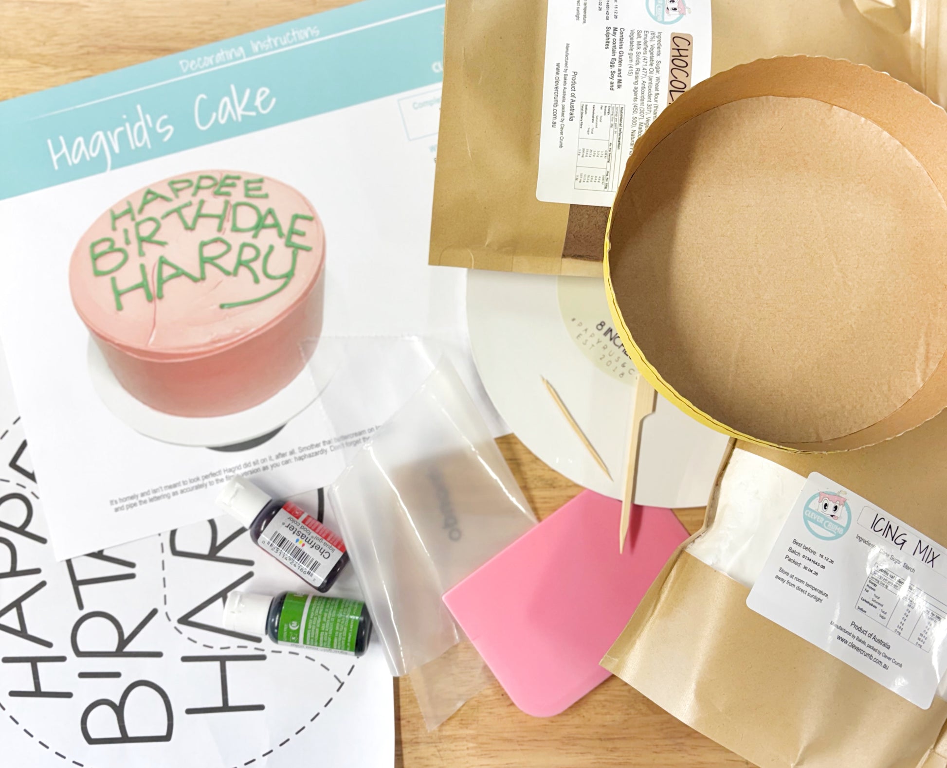 Wizards_Surprise_Cake_Kit_Contents_Standard_Icing