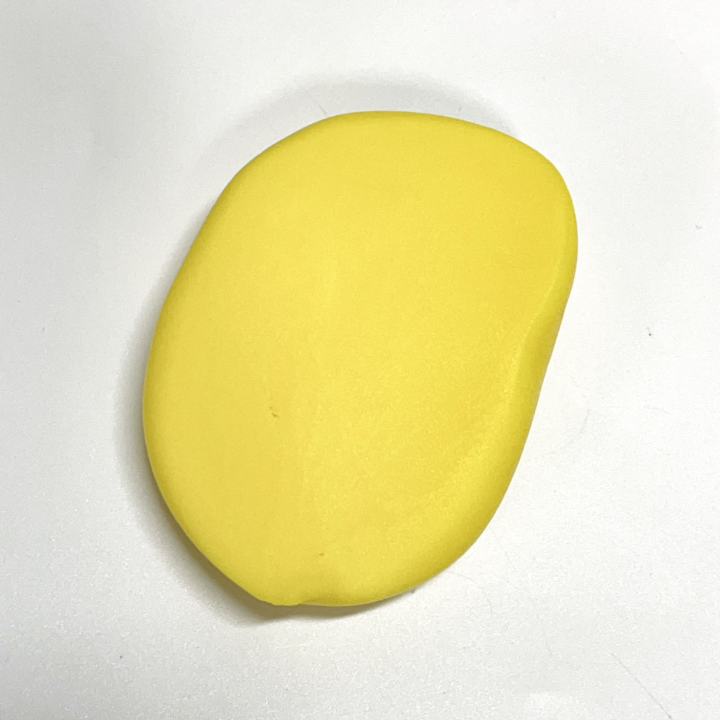 Yellow_fondant_icing