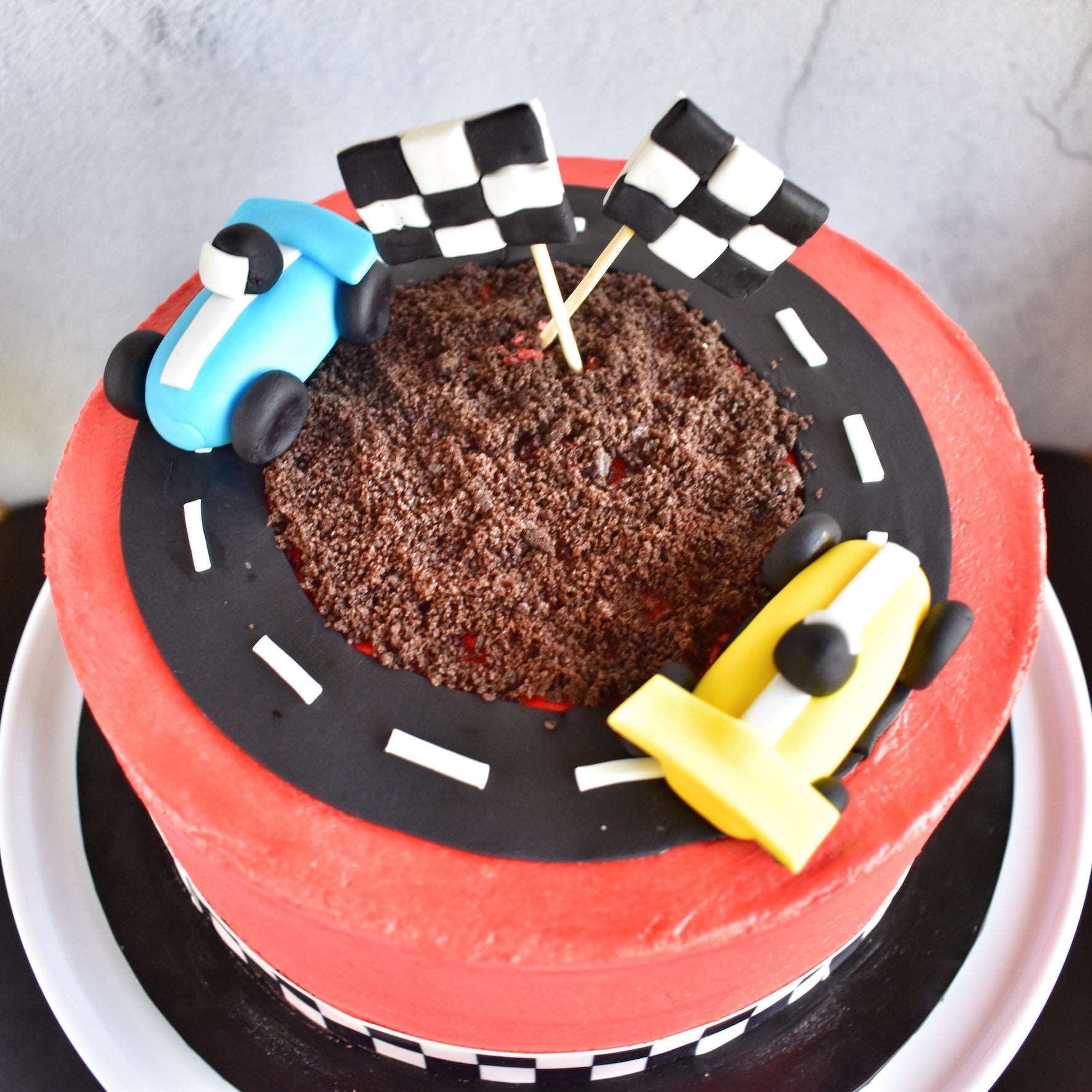 Cars birthday cake - Decorated Cake by Bellaria Cake - CakesDecor