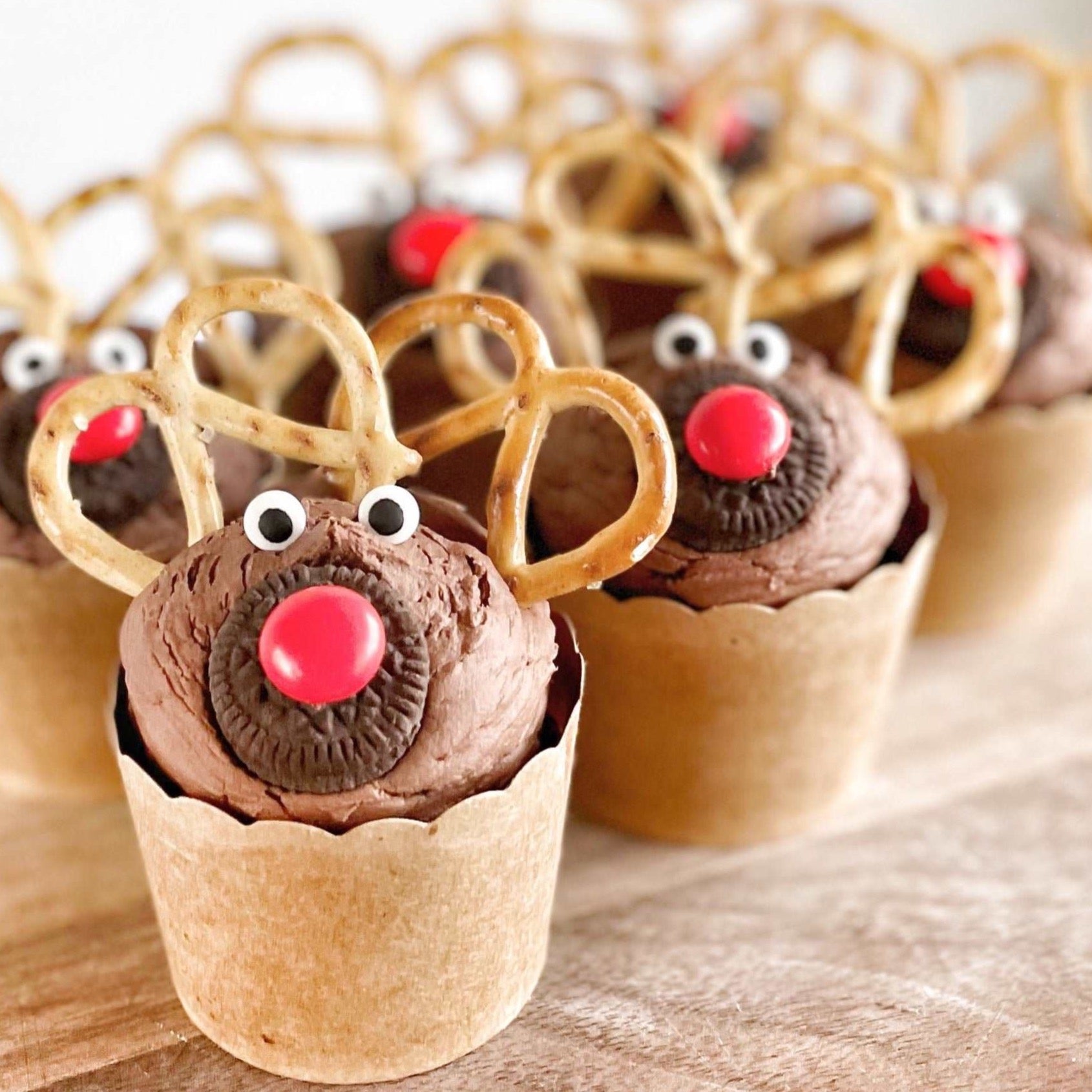Rudolph The Red Nosed Reindeer, Rudolph Cupcakes, DIY Cupcakes, Christmas Cupcakes, Xmas Cupcakes, Chocolate Cupcakes, Easy Cupcakes, Cupcakes for Kids, Easy Decorating