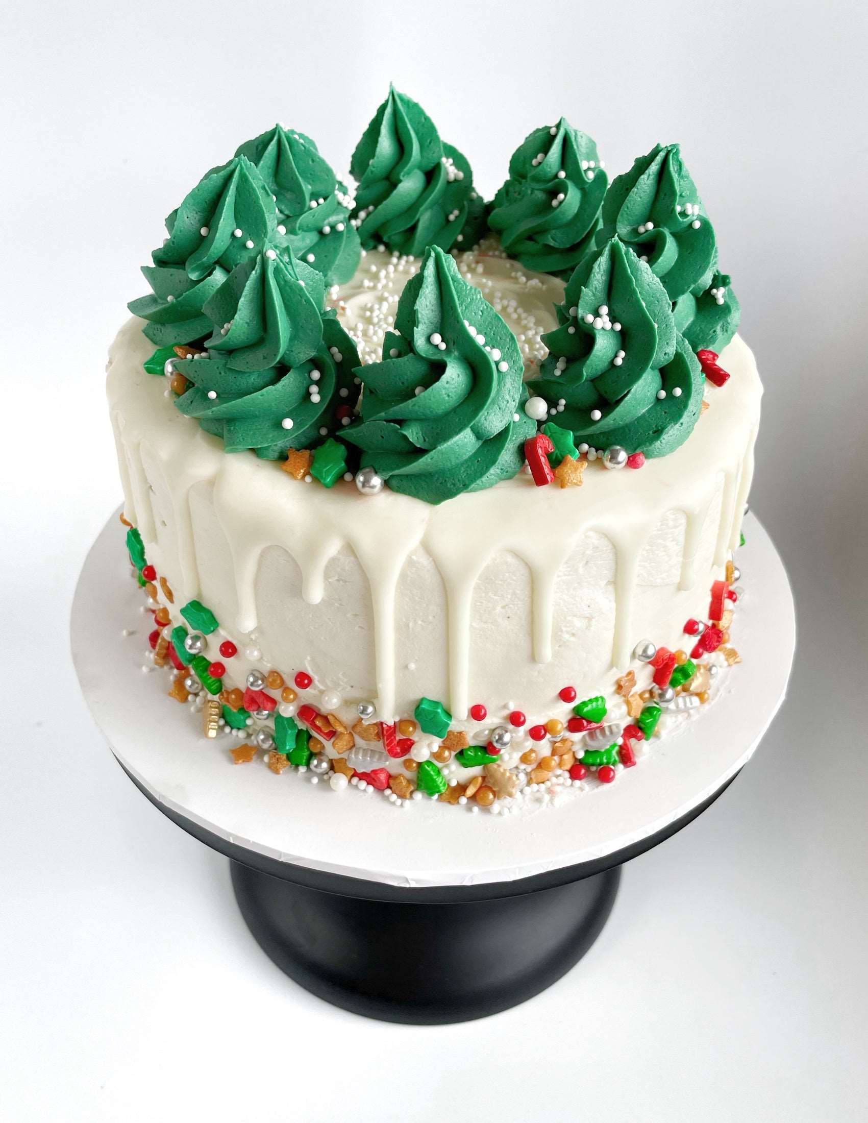 Christmas 2012 - Red Velvet White Christmas Cake - Cath's Cookery Creations